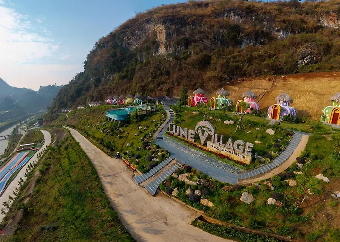 Moc Chau Island - Mountain Park And Resort
